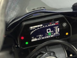 YAMAHA YZF-R1