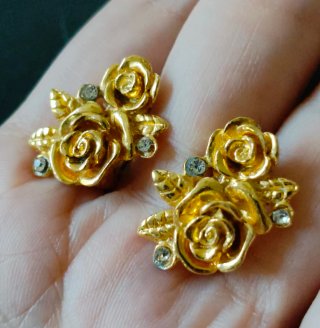 Encantadores Pendientes Clip Ungaro Bouquet Floral