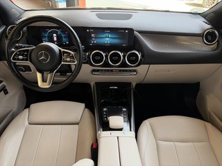 Mercedes-Benz GLA 180 100 kW (136 CV)