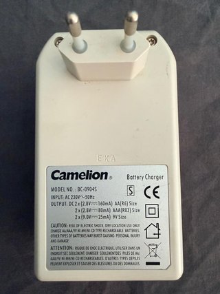 Cargador Pilas Camelion AA/AAA/9V