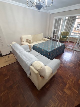 Conjunto Sofá y Mesa Camilla