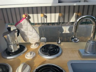 Cocinita de madera KidKraft con accesorios