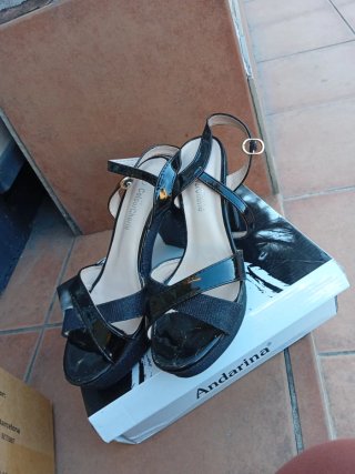 Sandalias de tacón negras Andarina