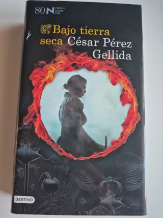 Bajo tierra seca
