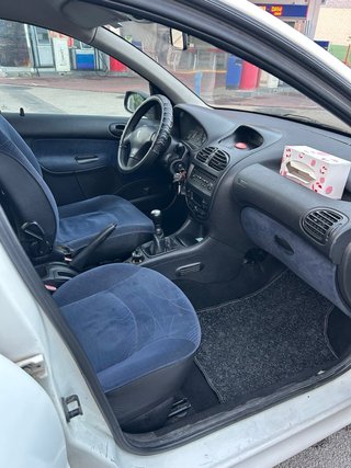 Peugeot 206 2003