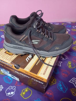 Zapatillas Skechers Montaña Talla 41