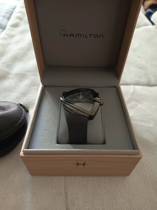 Reloj Hamilton Negro y Plateado