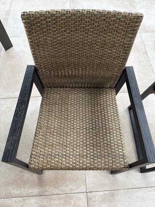Mesa de comedor y 7 sillas de exterior