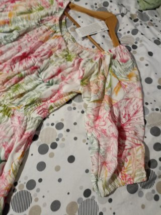 Vestido estampado floral nuevo