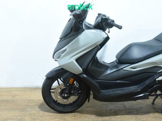 HONDA FORZA 125