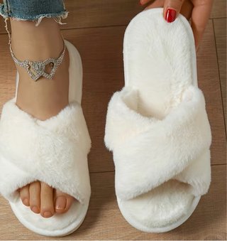 Pantuflas blancas de peluche