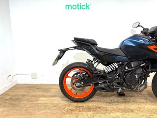 KTM DUKE 125