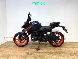 KTM DUKE 125