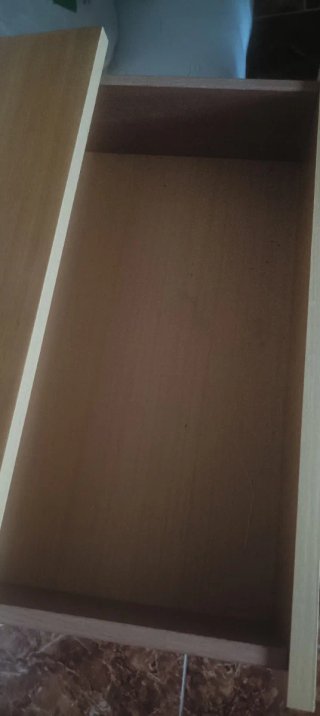 Mesita de noche de madera
