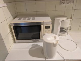 Conjunto Microondas, Cafetera y Hervidor