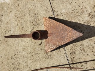 AZADA DE PUNTA CON PICO