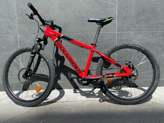 Bicicleta ROCKRIDER ST 900 24” Roja