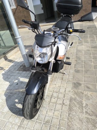 Suzuki GRS600 Naked Moto