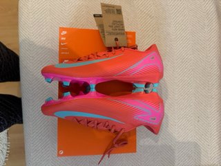 Botas de fútbol Nike junior naranjas