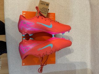 Botas de fútbol Nike junior naranjas