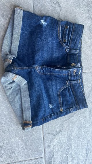 Pantalones cortos vaqueros Stradivarius grises