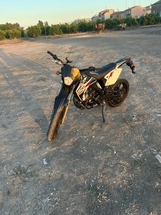 Rieju MRT Enduro Negra y Blanca
