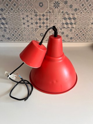 Lámpara de techo roja colgante