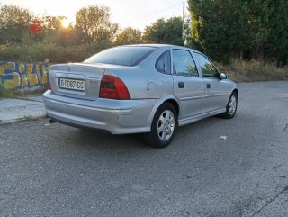 Opel Vectra 2000