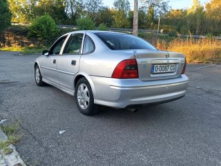 Opel Vectra 2000