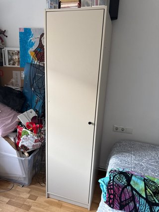 Armario Ikea urge mudanza