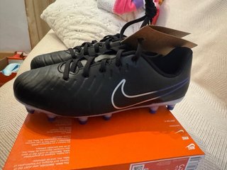 Botas de fútbol Nike para niño