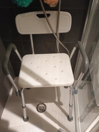 Silla de ducha con asiento y respaldo