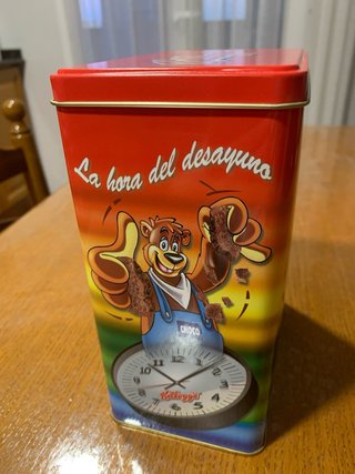 Latas de metal Kellogg's y Filipinos