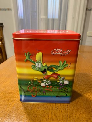 Latas de metal Kellogg's y Filipinos