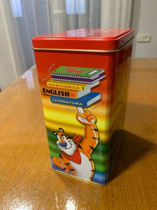 Latas de metal Kellogg's y Filipinos