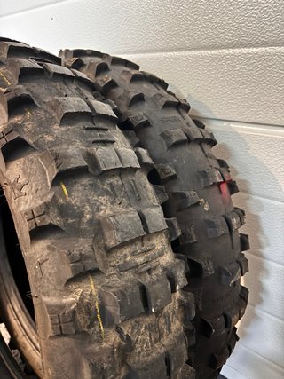 Neumáticos traseros Enduro Mitas