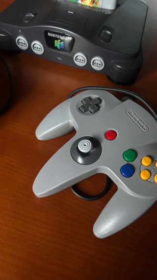 Nintendo 64 con Super Mario 64