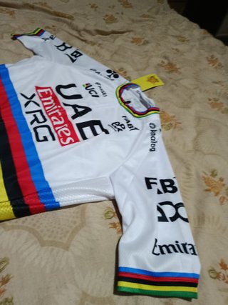 Camisa Campeón Mundo UAE Talla L nueva