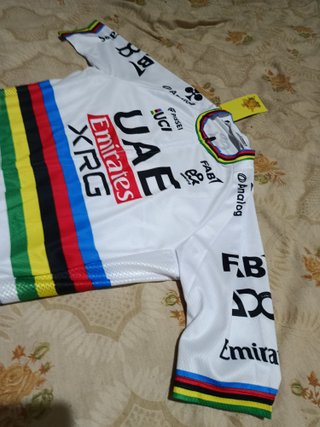 Camisa Campeón Mundo UAE Talla L nueva