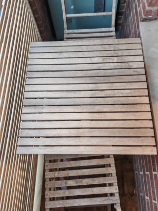 Conjunto mesa y 2 sillas madera