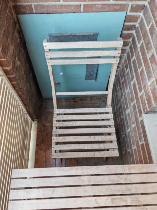 Conjunto mesa y 2 sillas madera