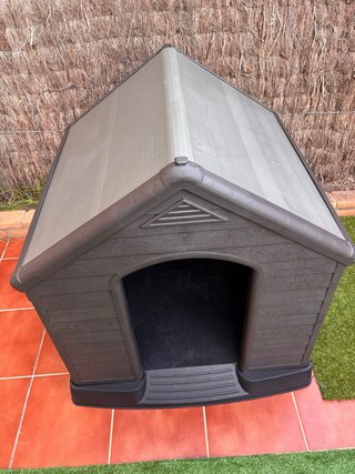 Caseta para perro grande nueva 95x99x99