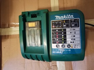 Cargador Makita DC18RA Ni-MH & Li-ion