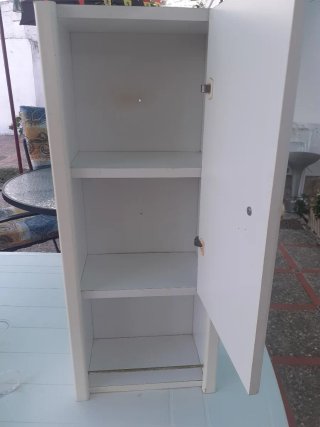 Mueble de baño blanco