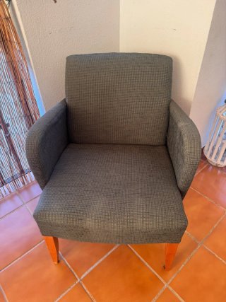 Butaca tapizada tela y madera