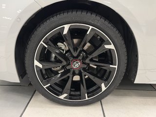 Toyota Corolla 180H GR-SPORT E-CVT 135 kW (184 CV)
