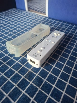 Wii ORIGINAL MANDO +PROTECTOR DE GOMA OFICIAL