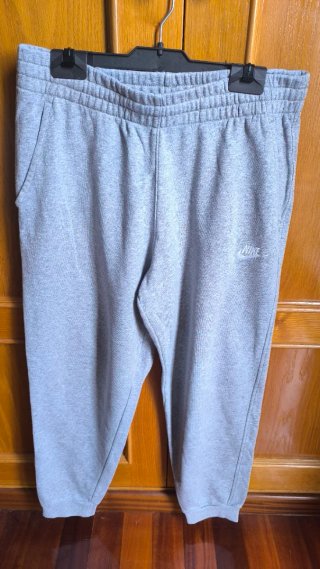 Sudadera Nike Gris con Logo talla 13-15 años