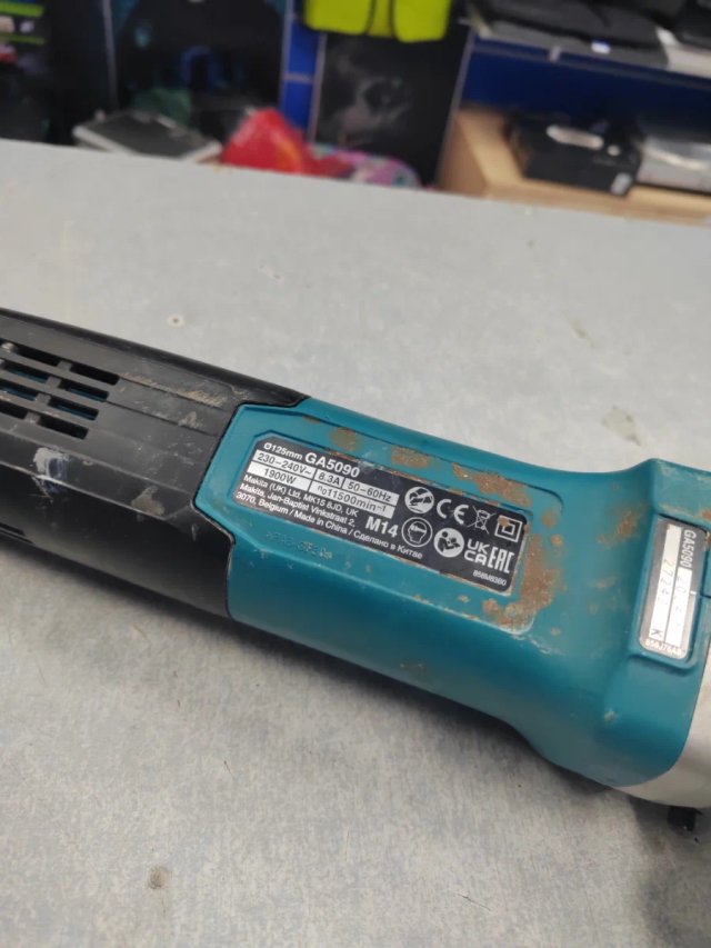 Radial Makita