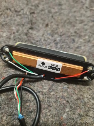 Pastilla de guitarra Fleor Neck